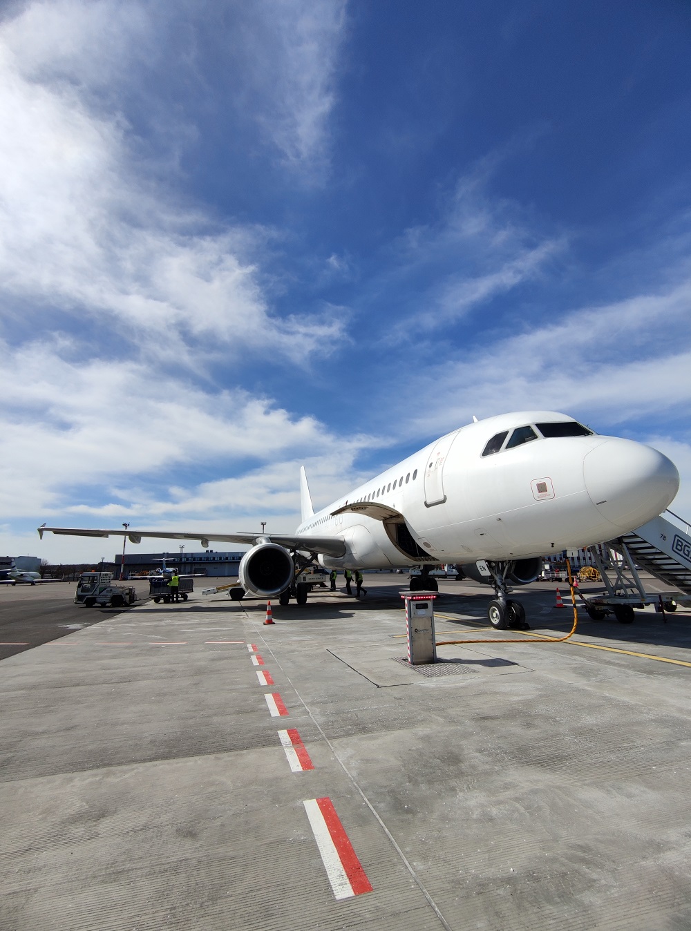 SmartLynx leases Airbus A321F from JP Lease (JLPS)